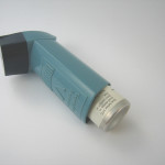 Czy wiesz, jak prawidłowo obsługiwać swój inhalator? Kilka praktycznych uwag dla każdego z nas!